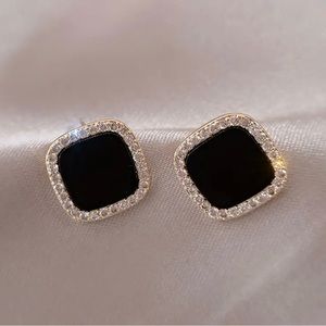 1 Pair Geometric Black Square Stud Earrings